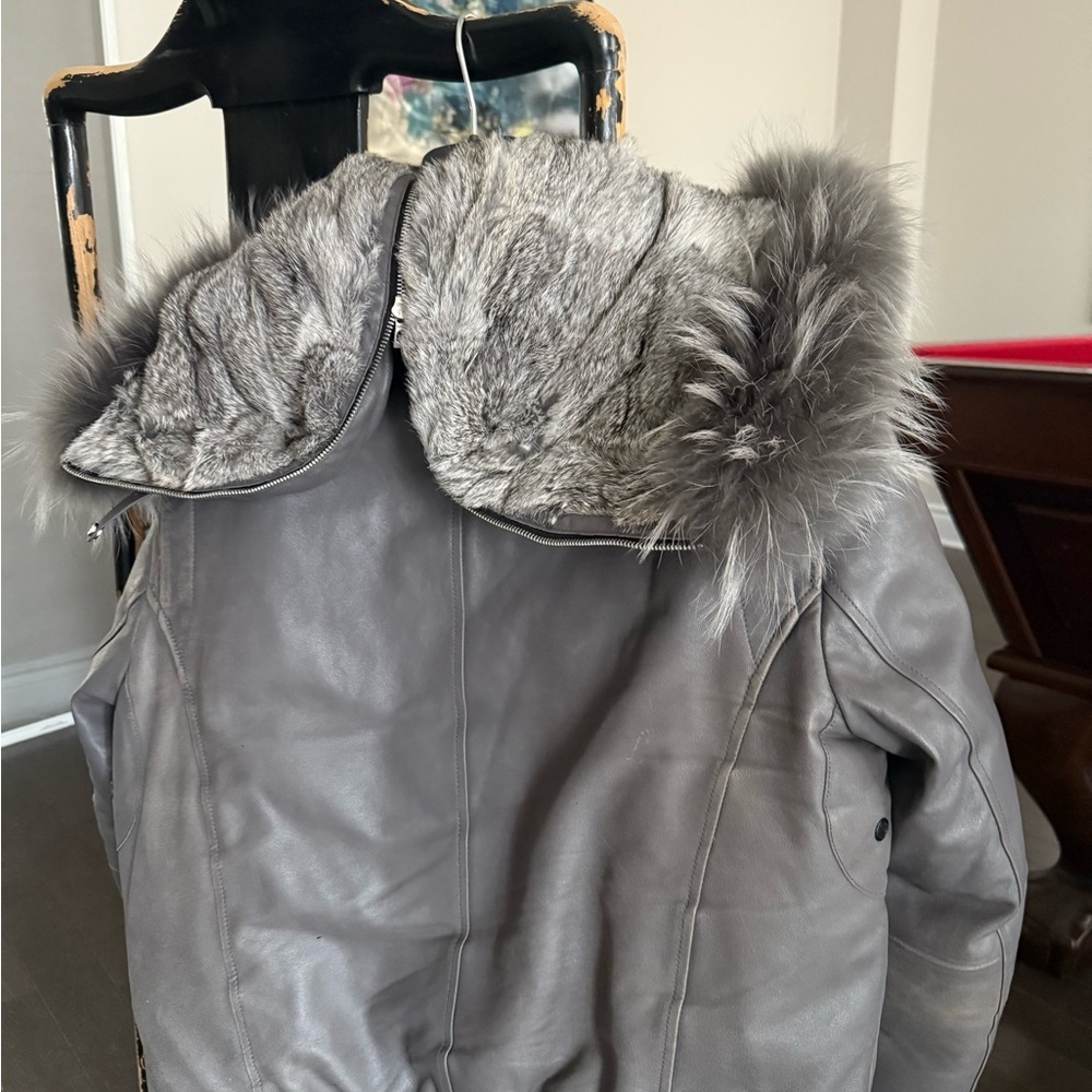 RUDSAK Men's Gray Puffer Jacket with Fur Trim - Picture 6 of 8